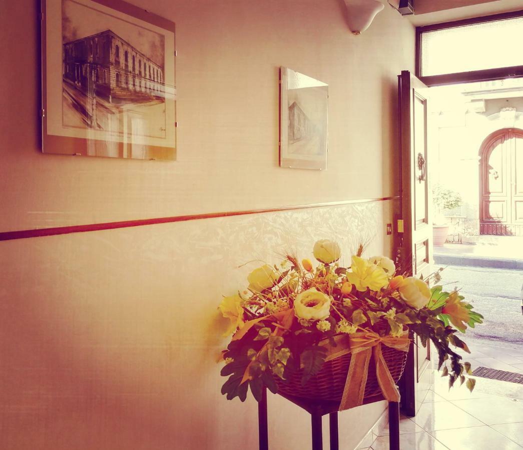 Donna Melina Bed and Breakfast Mileto Εξωτερικό φωτογραφία